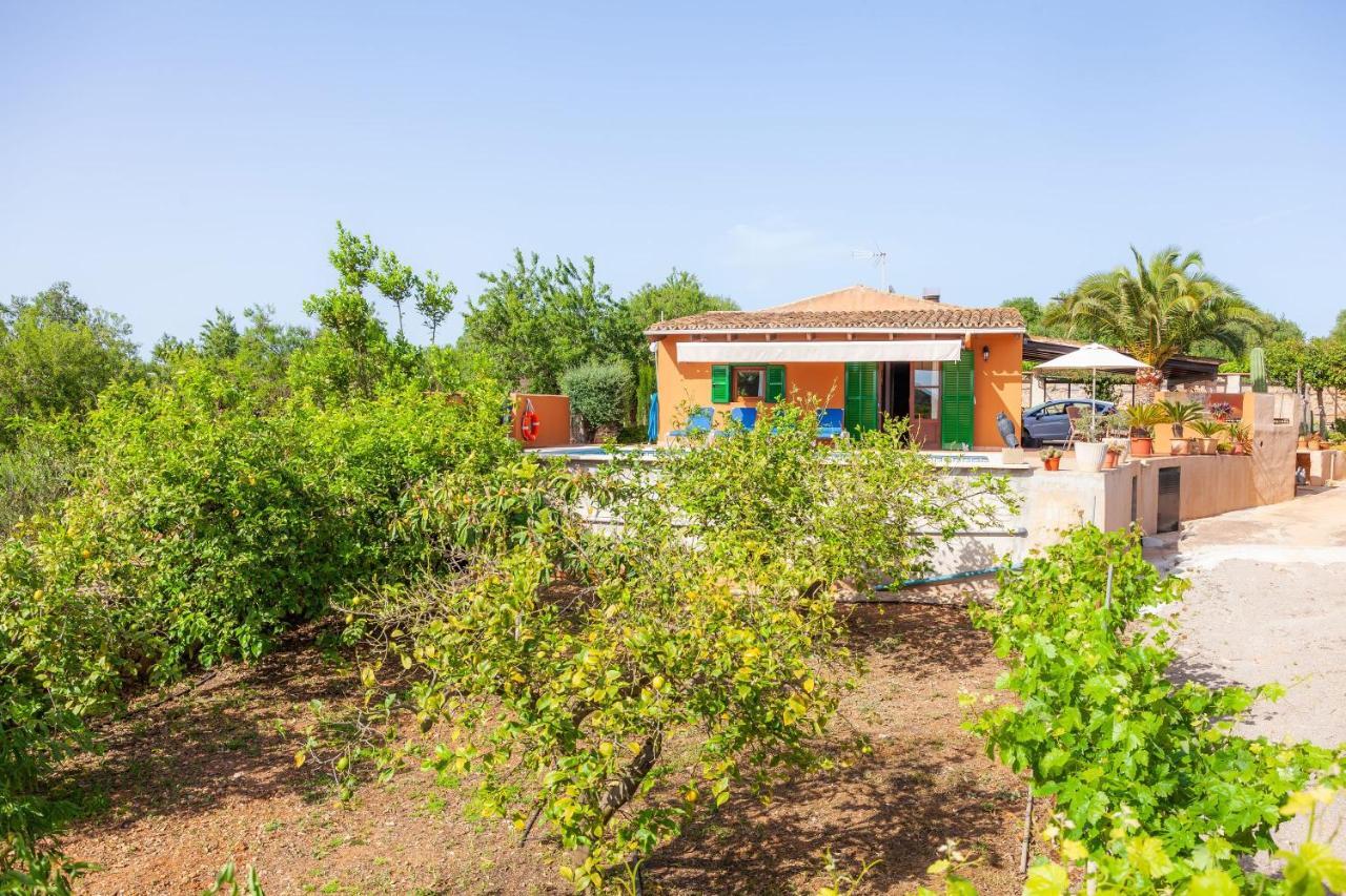 With Private Pool And Barbecue Hébergement de vacances