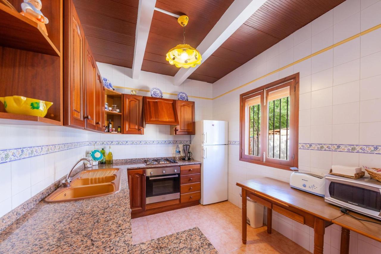 With Private Pool And Barbecue Vakantiehuis